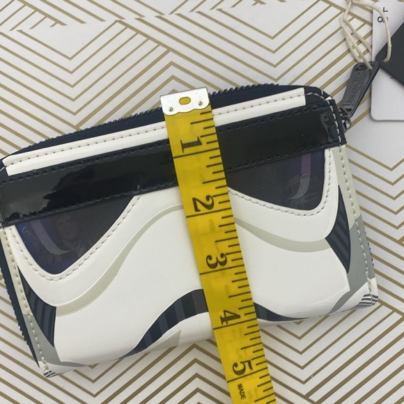 Loungefly Star Wars lenticular - Picture 10 of 10